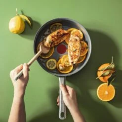 Tefal Renew+ Keramische Hapjespan - Ø 24 Cm - Met Deksel 20 Tefal Renew+ Keramische Hapjespan - Ø 24 Cm - Met Deksel -Tefal Verkoopwinkel 1200x1200 95