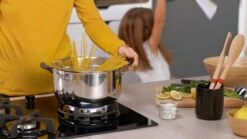 Tefal Cook & Cool E493S6 - Set 3-delig (kookpan 20/24 + Steelpan 16) -Tefal Verkoopwinkel 1200x674 20